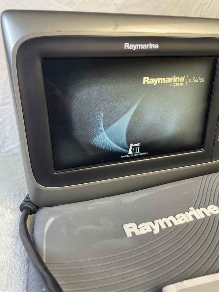 Raymarine c95 GPS Chartplotter Multifunction Display E70012 With Suncover