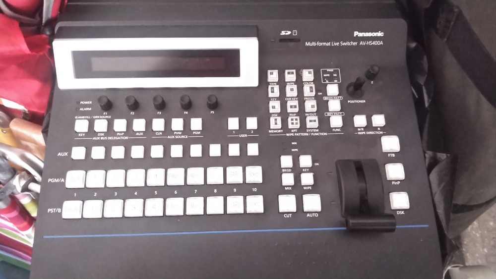 Panasonic AV-HS400A Compact Live Multi-Format SD/HD-SDI Switcher