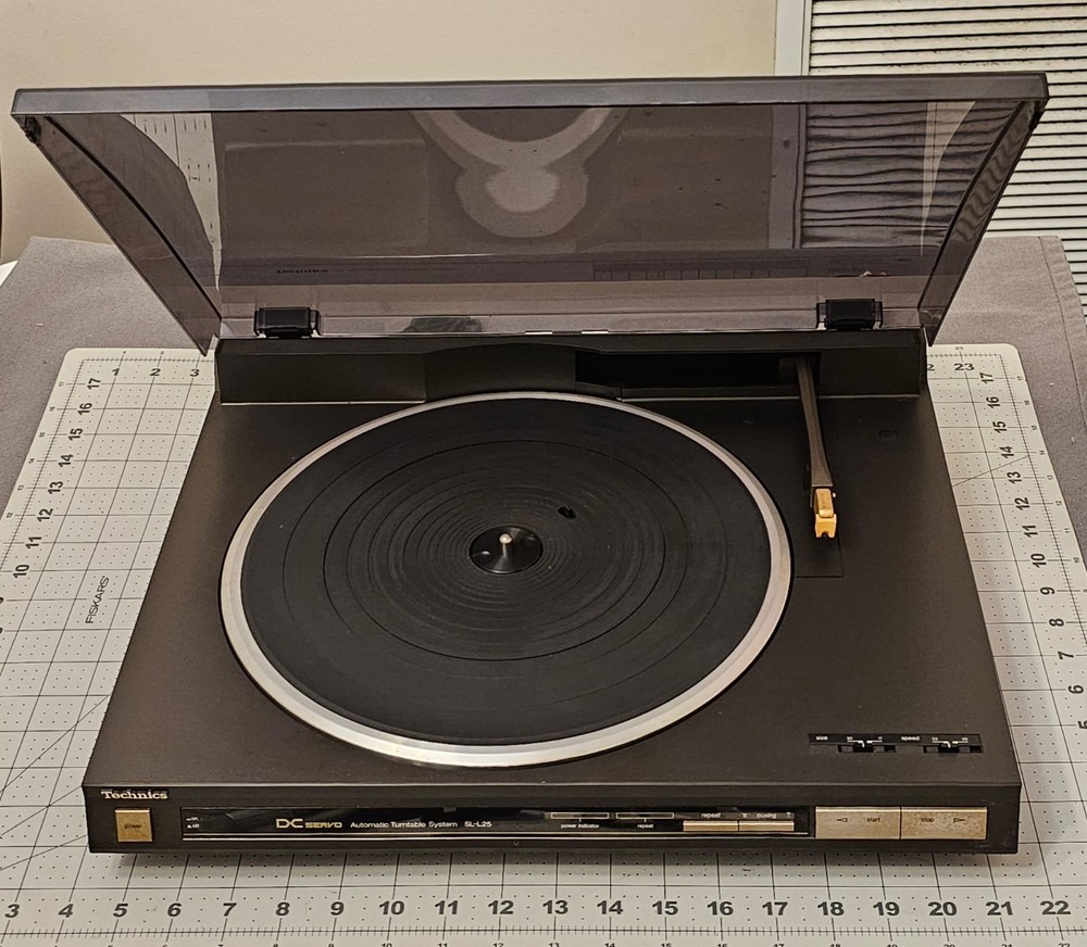 Technics SL-L25 Linear Drive Turntable tested and works READ