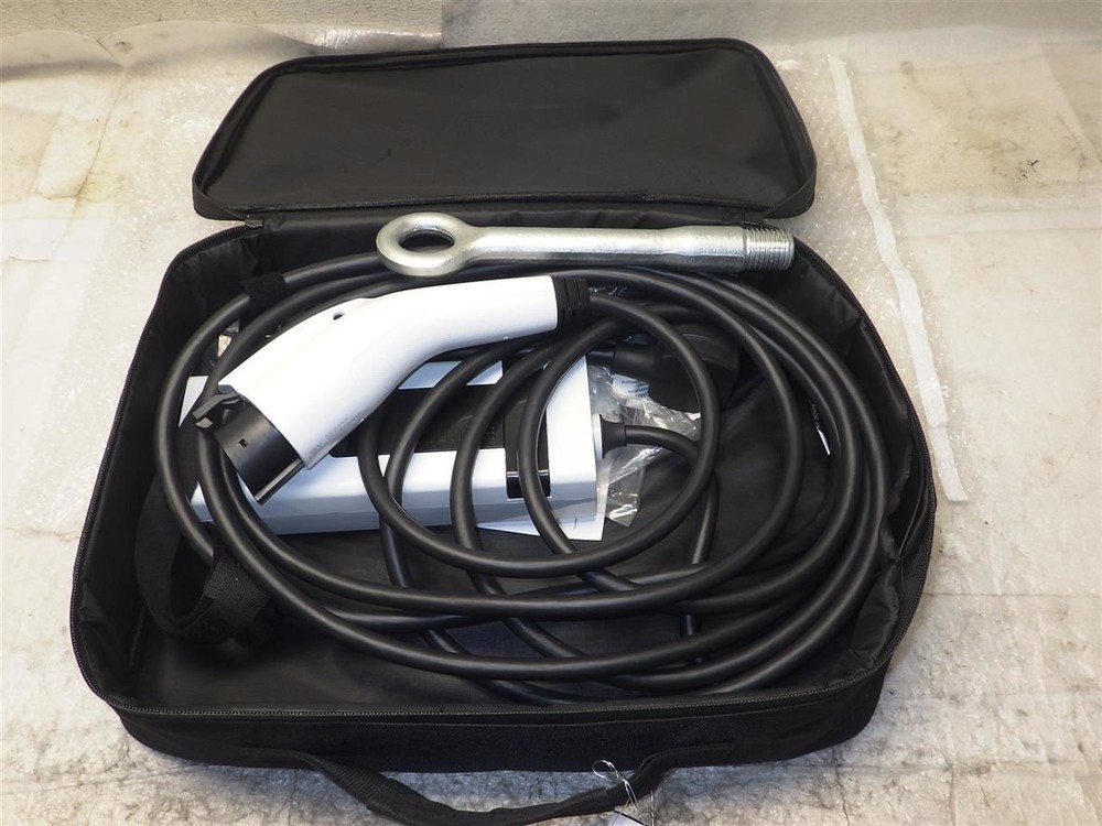 2024 Blazer EV RS Battery Charging Kit