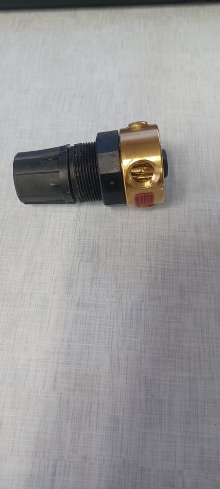 WATER REGULATOR PARKER  MODEL# 20R113GC