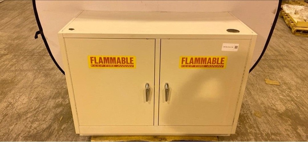 48" Flammable Cabinet(S6LLST2832)