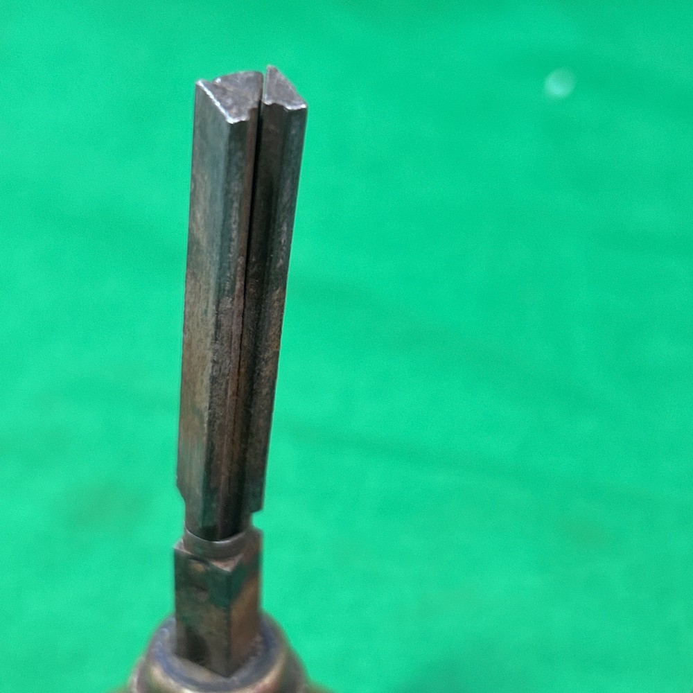 ANTIQUE BRASS DOOR KNOBS & Swivel SPINDLE 2” Knobs