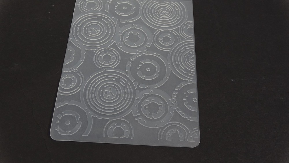 Jim Holtz Alterations Sizzix Embossing Folder Retro Circles