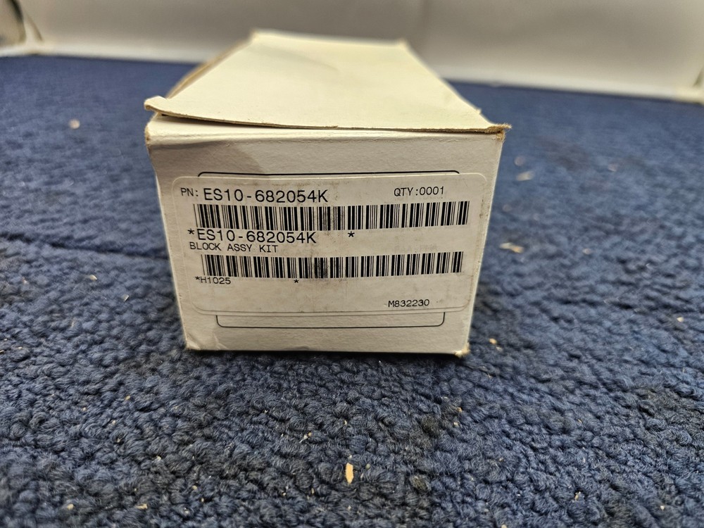 HARTZELL ENGINE TECH ES10-682054K Distributor Block Assembly