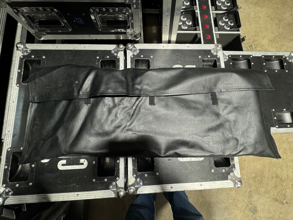 Da-Lite fast fold screen 7' x 12' Front Fabric