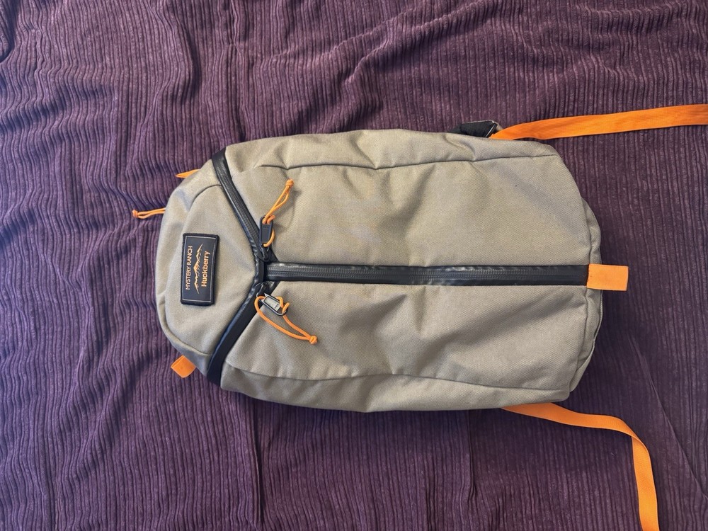 Mystery ranch urban assault 21L backpack