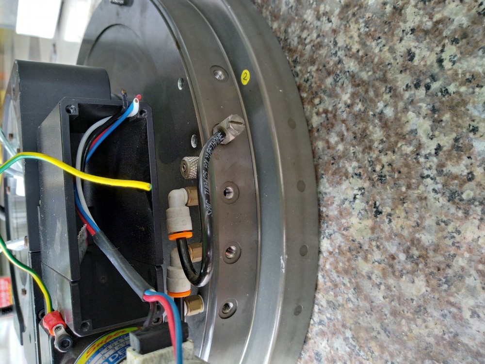 LARGE 31cm TURNTABLE with vacumm table