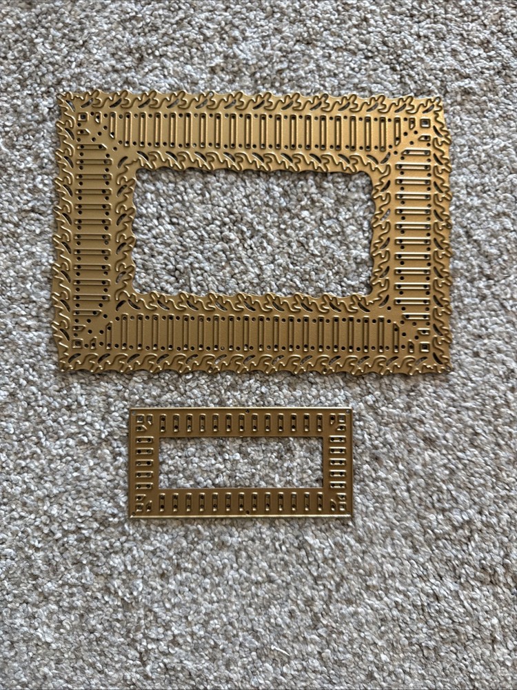 Anna Griffin Beribboned Dies