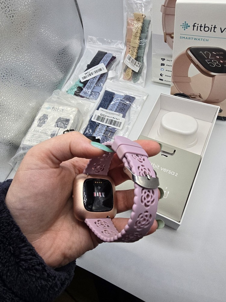 Fitbit Versa 2 Smartwatch Rose Gold Activity Tracker With Original Box *Read Dis