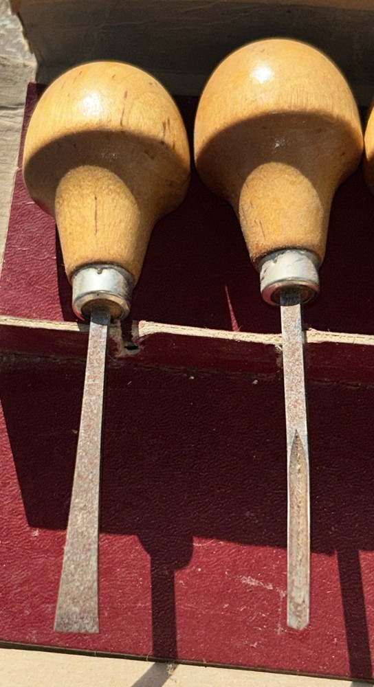 4 Piece Wood Carving Tools Gouges, Chisel, Parting Tool By Walnut Hollow USA