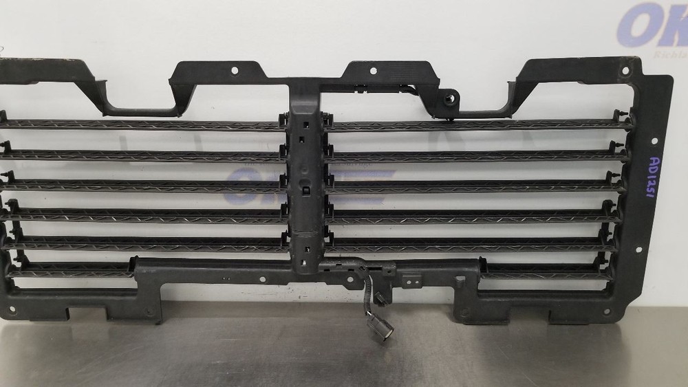 19 GMC YUKON 5.3L AIR SHUTTER ASSEMBLY