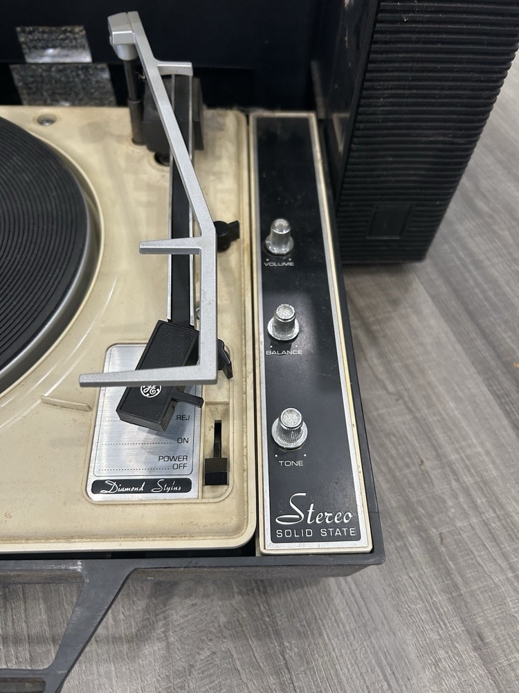 General Electric Wildcat Record Player- Solid State Black *READ DESCRIPTION*