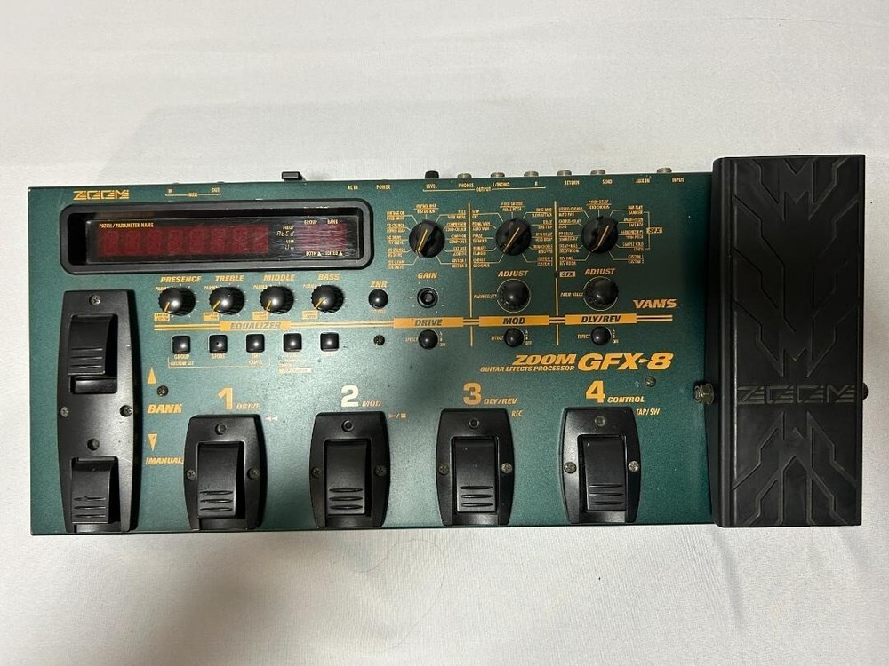 ZOOM GFX-8 Guitar Effects Processor Pedal Multi Effector Musical Instruments