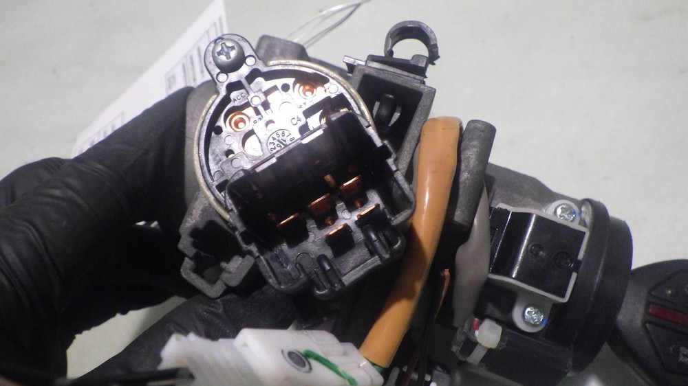 15 MITSUBISHI MIRAGE Ignition W/Key