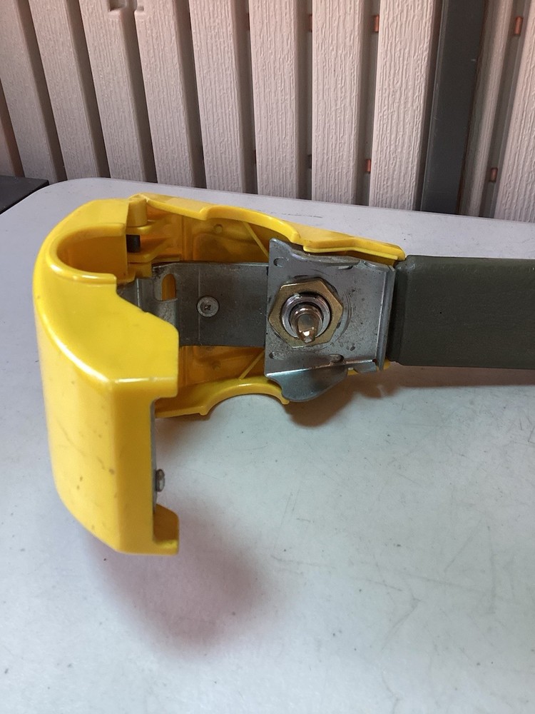 Stoplock Pulsar Car/Van Steering Wheel Lock With 2 x Keys - Missing Red Pulsar.