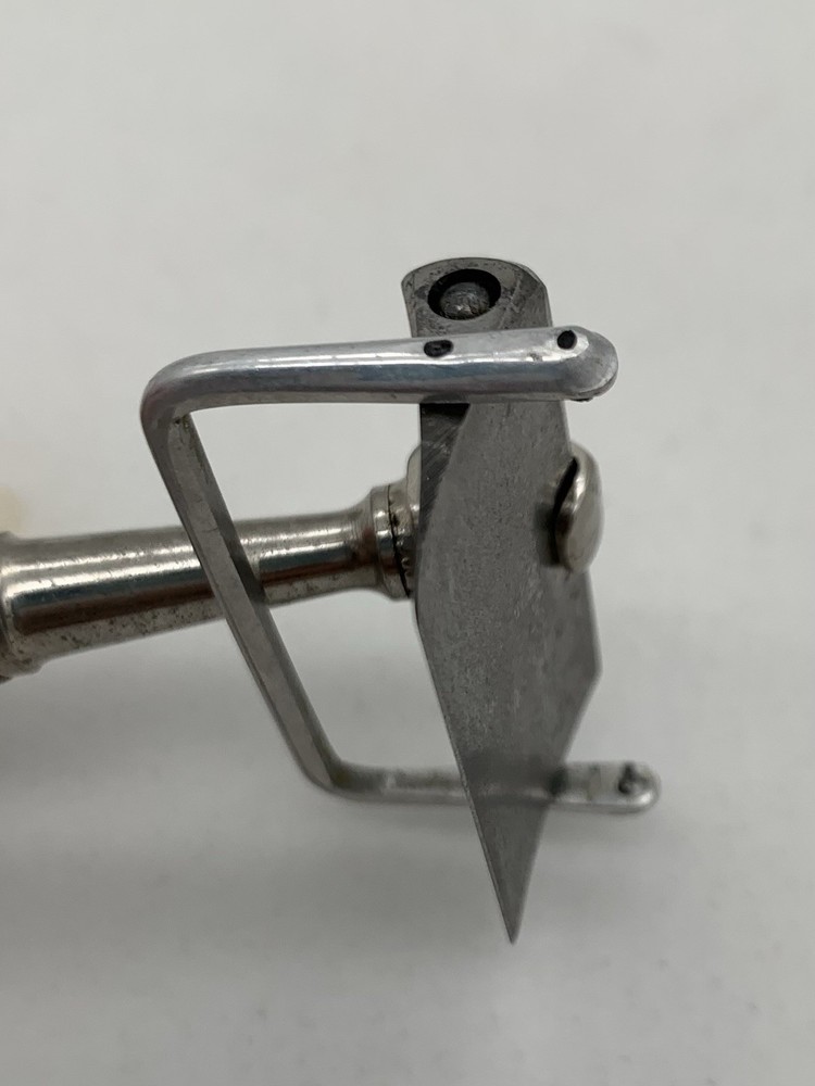Vintage Rolls Razor. Made in England. read description