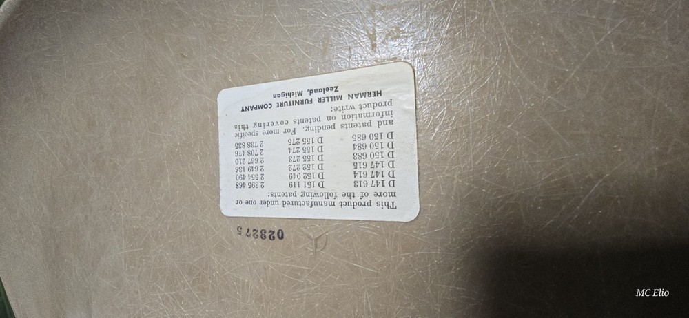 DSS Eames Herman Miller - 1975 - Rare "Greige" Color