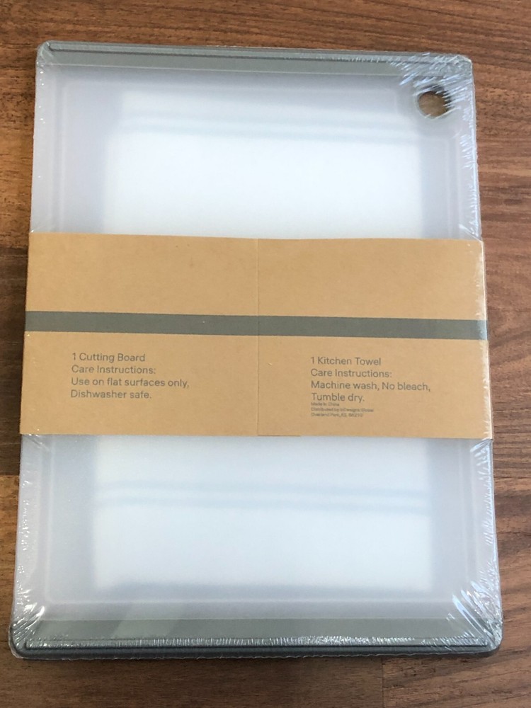 Cutting Board Clear Plastic 12" x 9" BRAND NEW