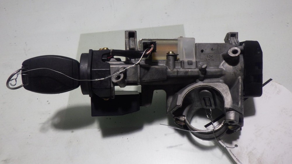 04 HONDA ACCORD Ignition W/Key