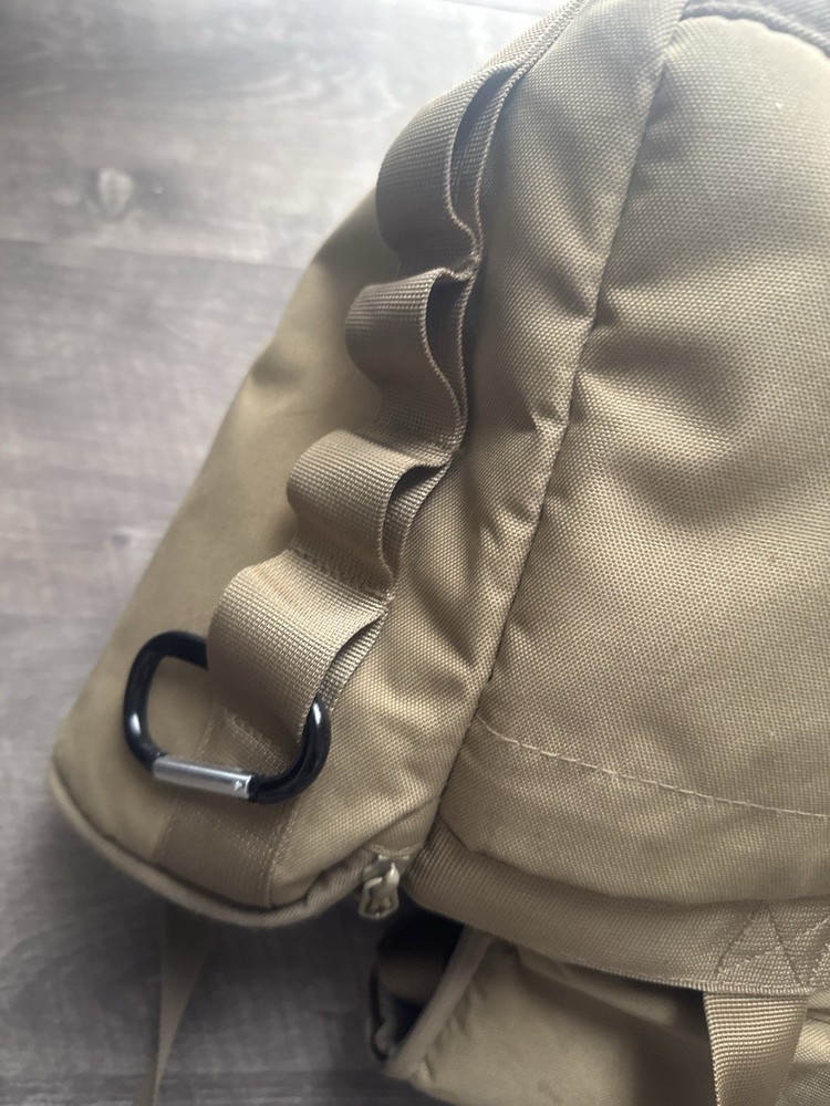2POOD Tactical Gym Duffel Backpack Tan CrossFit Bag Belt Loop EUC