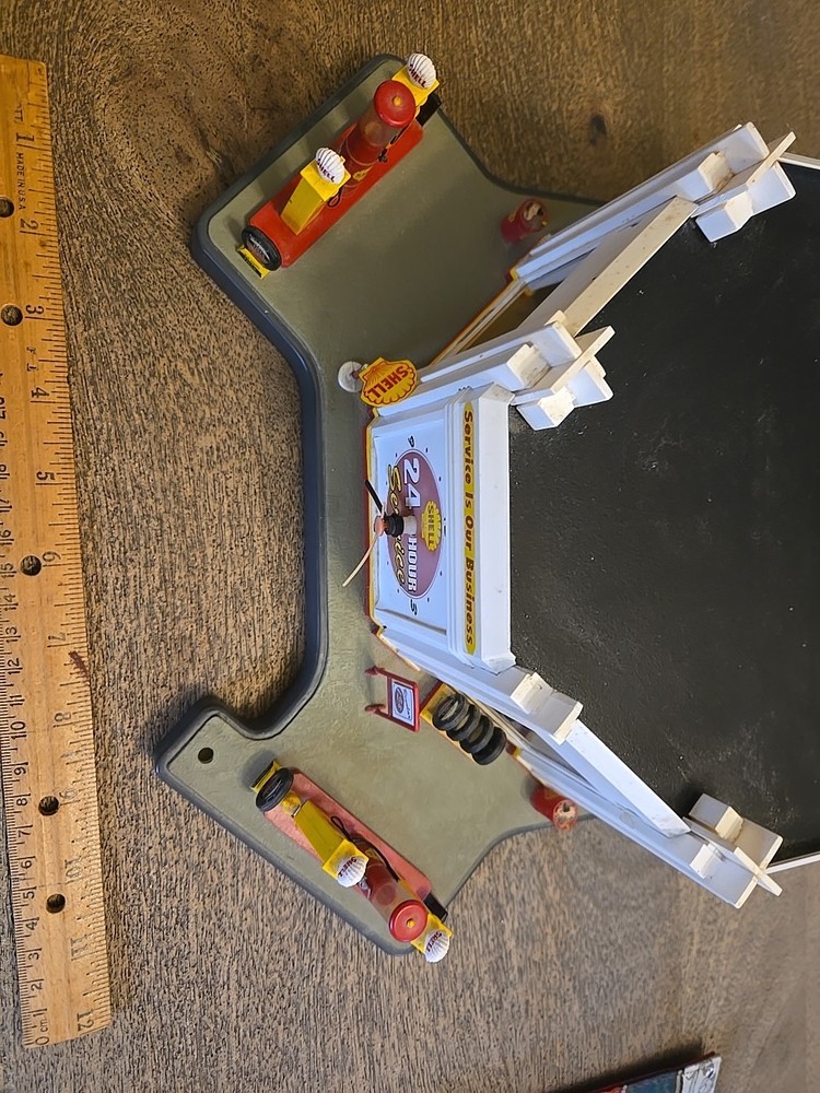 Danbury Mint Vintage Lighted Shell Oil Service Station Clock Issues See All Pics