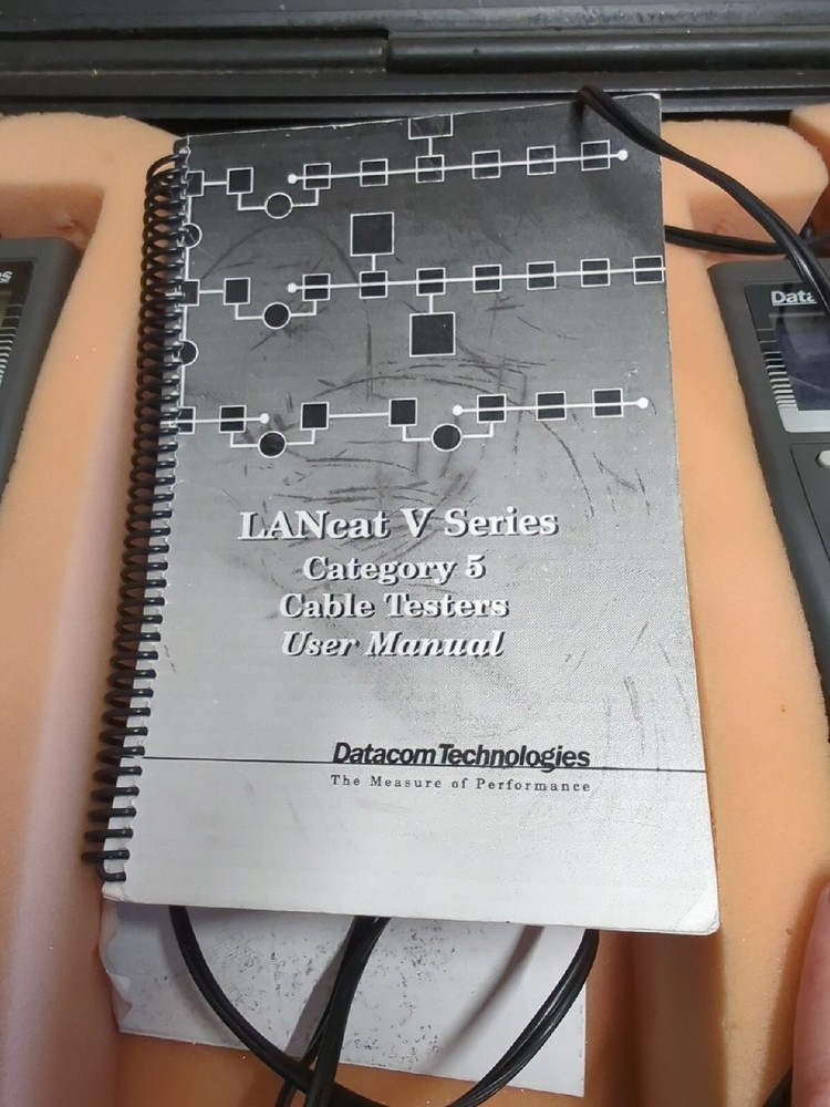 Datacom Technologies LANcat V Series Cat 5 Cable Tester Manual Case Powers On