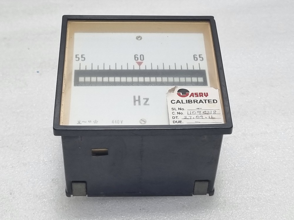 Celsa Frequency Counter Meter 440v 55-65 Hz P2.5