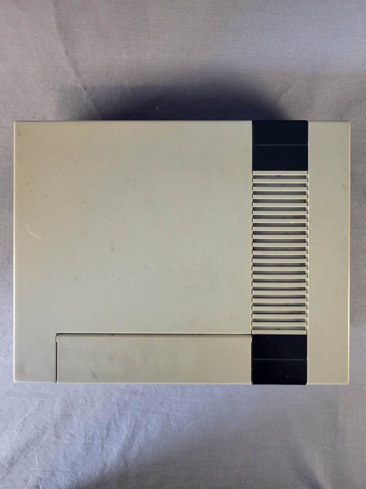 Nintendo NES Console - NES-001 - Cords & Controller - Tested!