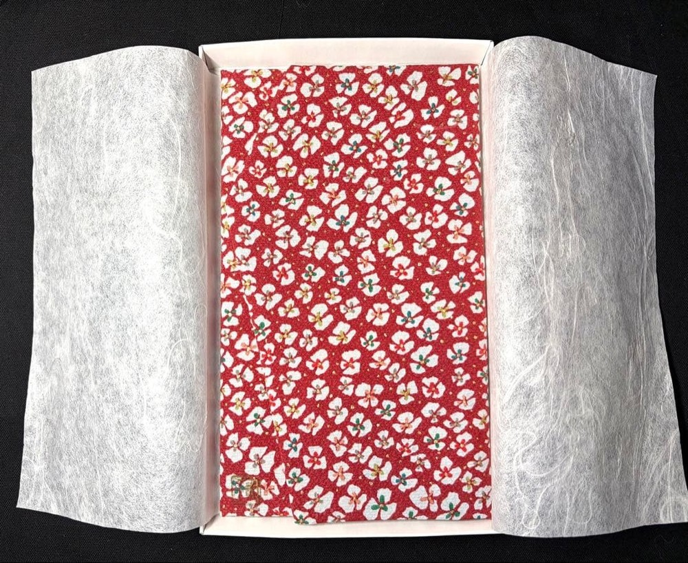 Red flower pattern Fukusa silk gift envelope with box