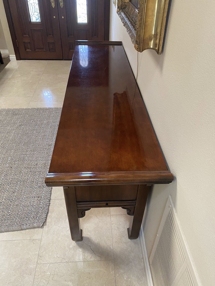 Bernhardt Entrance/Sideboard Console Table