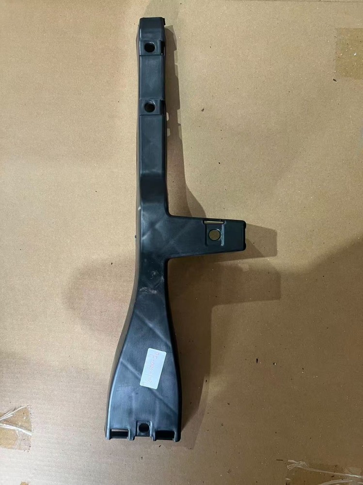 Left Side Bracket Component For Rear Side Skirt Panel Peterbilt 579 2023+