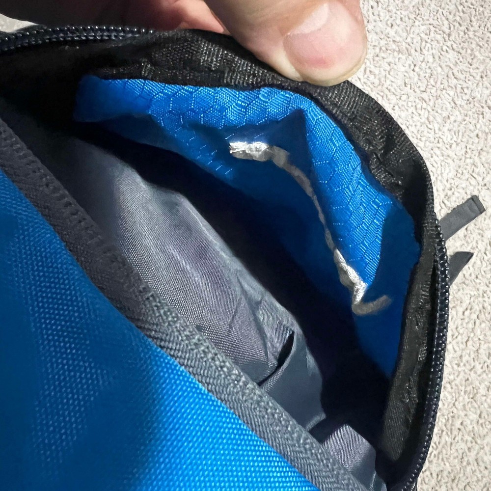 Vibrelli Water Hydration Bag/Backpack 2.0L, W/Adjustable Straps & Cargo Net Blue