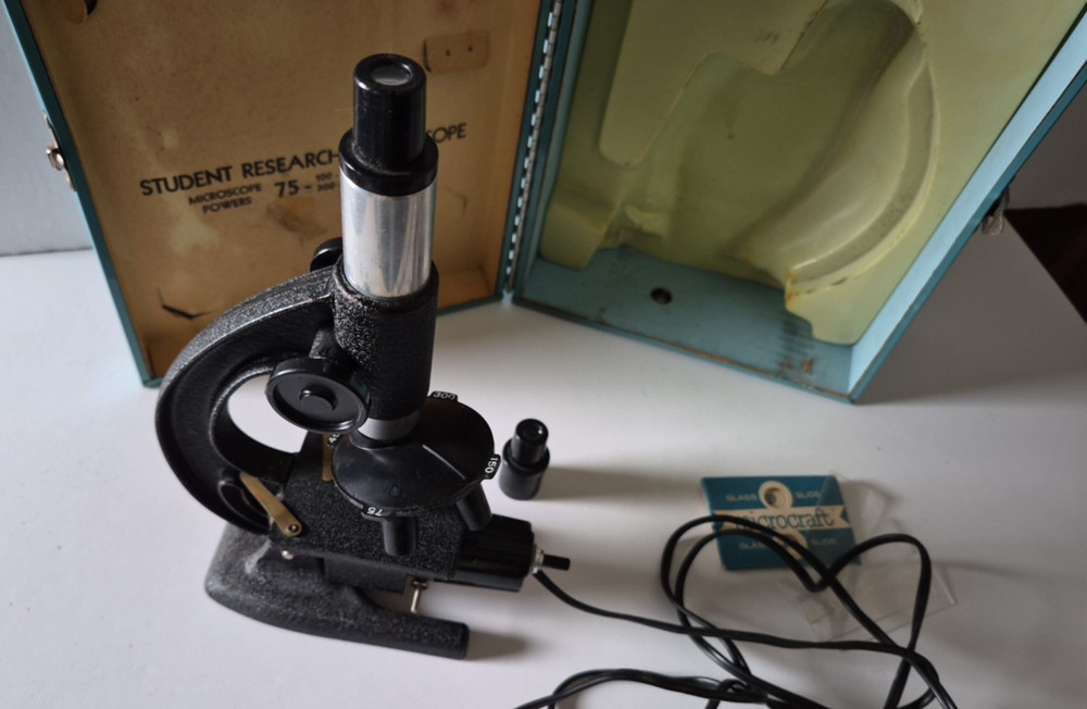 Vintage Porter Science Microcraft Student Research Series Microscope w/ Case