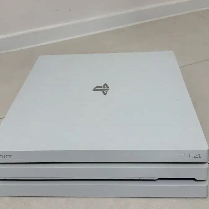 PS4 Pro Glacier White 1TB Full Box Official