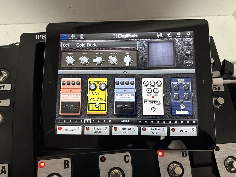 DigiTech iPB-10 with 4th gen iPad Multi-Effects Guitar Pedalboard