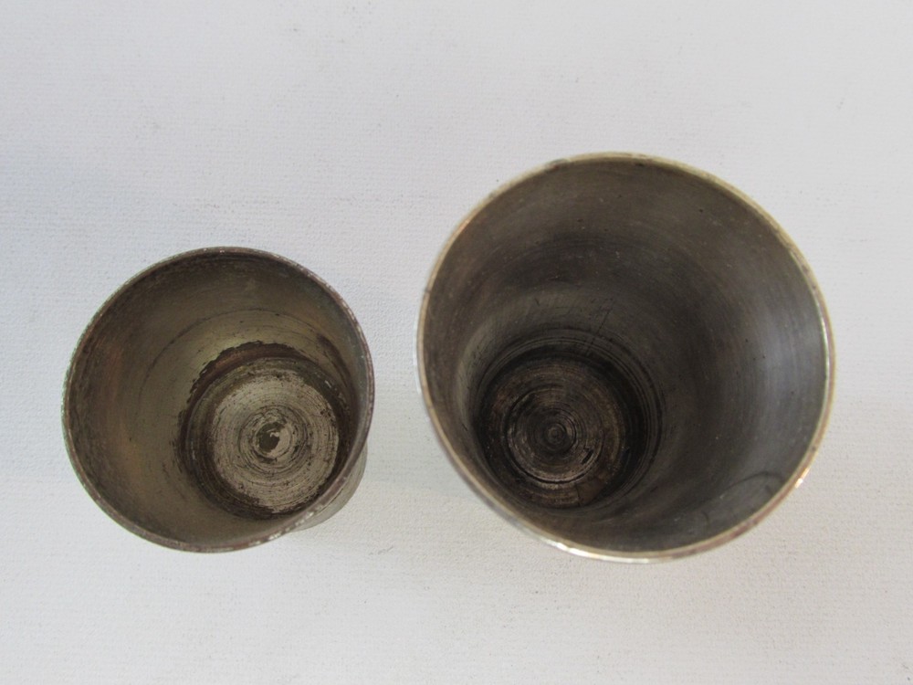 (ref288CD6) 2 Vintage silver plated tot measurers Bonzer