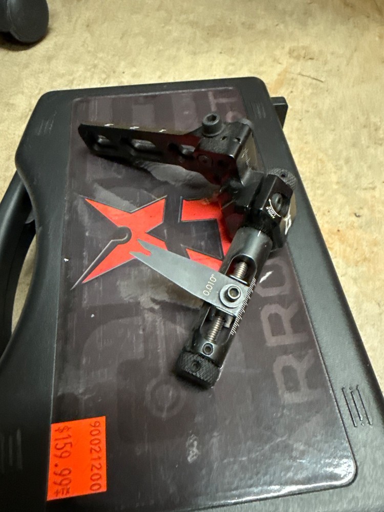 CBE x4 Arrow Rest Right Handed