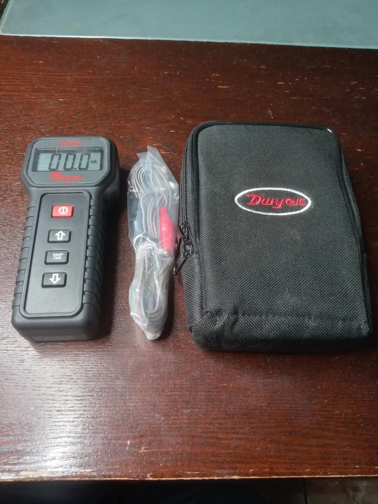 Dwyer Manometer Model CSG 23E18