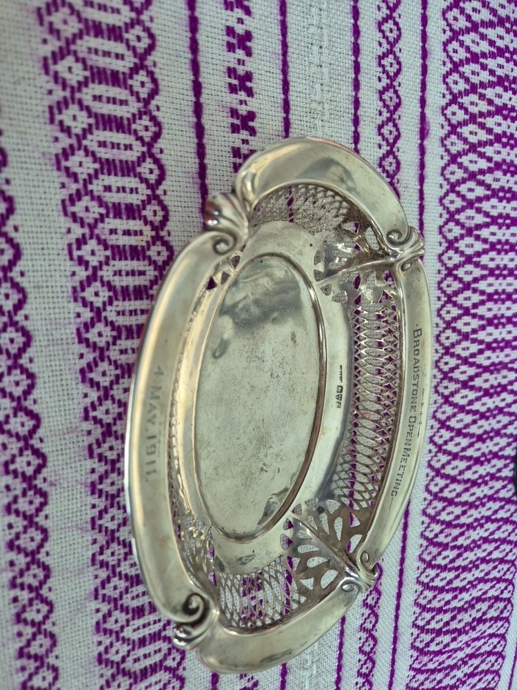 ANTIQUE SOLID SILVER PIERCED SWEET MEAT DISH. HALLMARKED.