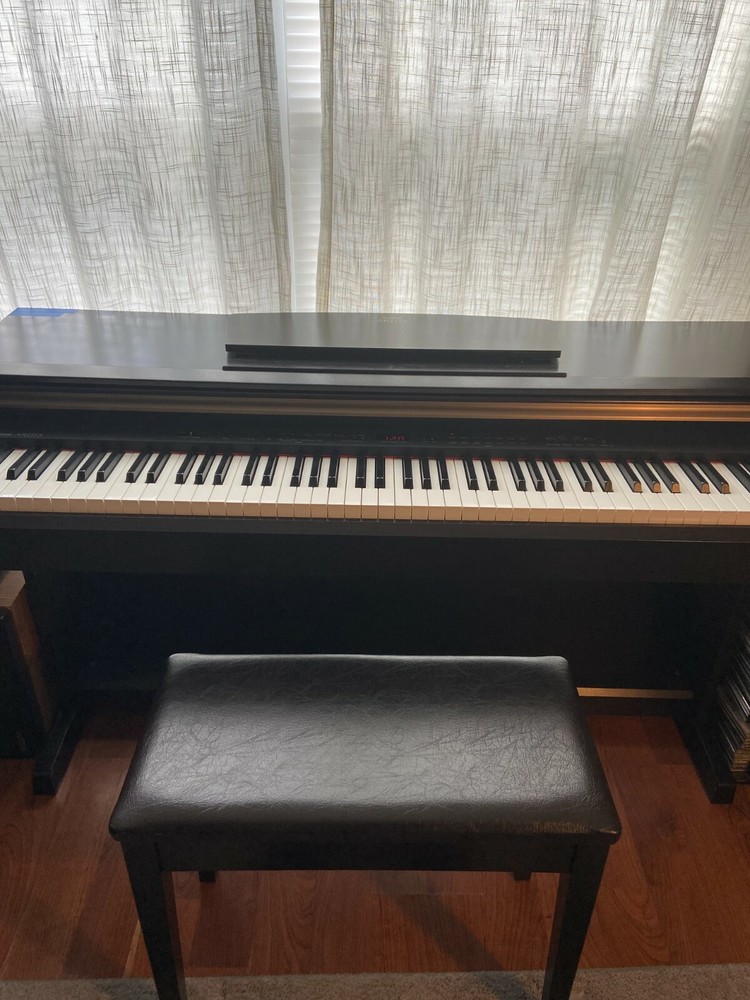 Yamaha Arius YDP-181 Digital Piano