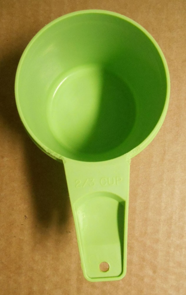Candy Apple Green Tupperware Measuring Cup 2/3 Cup #763 O57