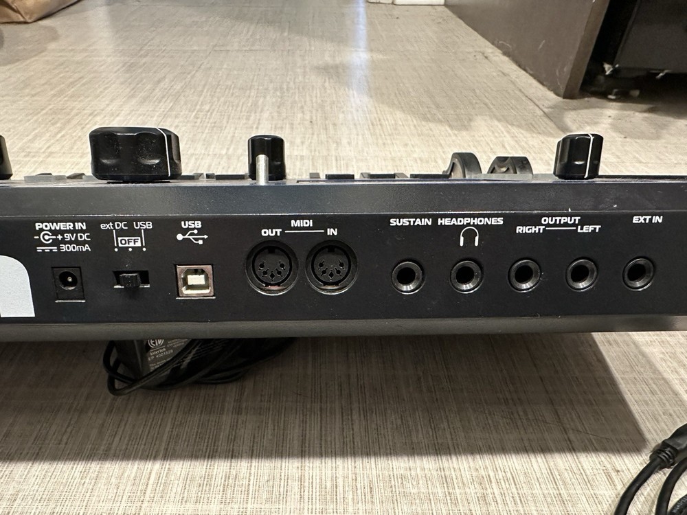 Novation MiniNova 37-Key Synthesizer Vocoder