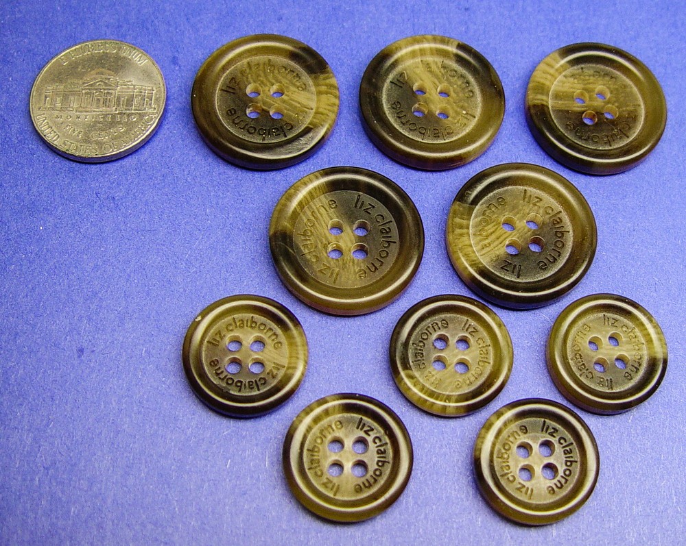 LIZ CLAIBORNE REPLACEMENT BUTTONS PLASTIC INSCRIBED HORN EFFECT , GOOD CONDITION