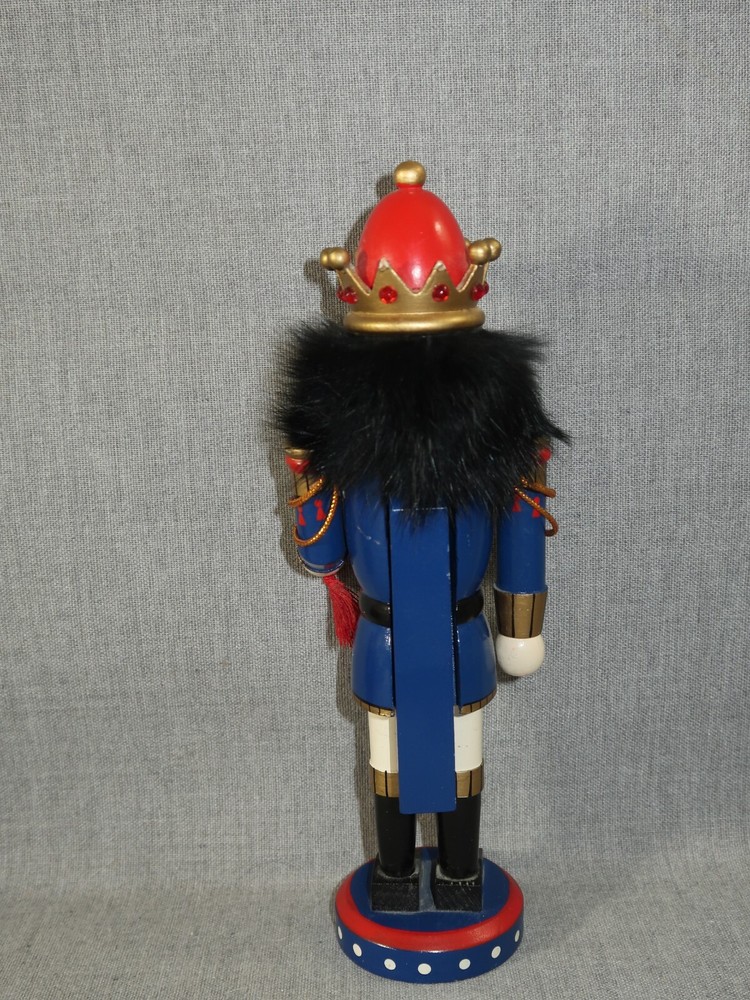 1997 Nutcracker Village NUTCRACKER PRINCE Statue 9.25"