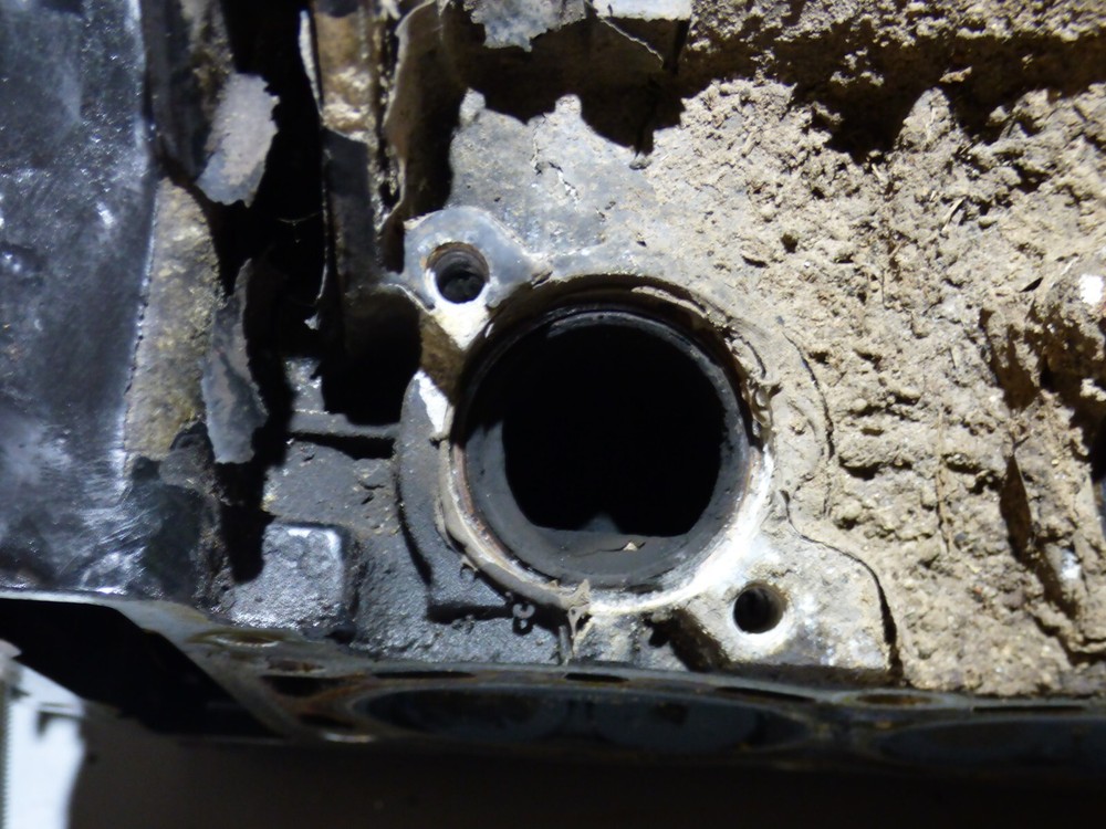 GENUINE TRIUMPH T509 COMPLETE CYLINDER HEAD