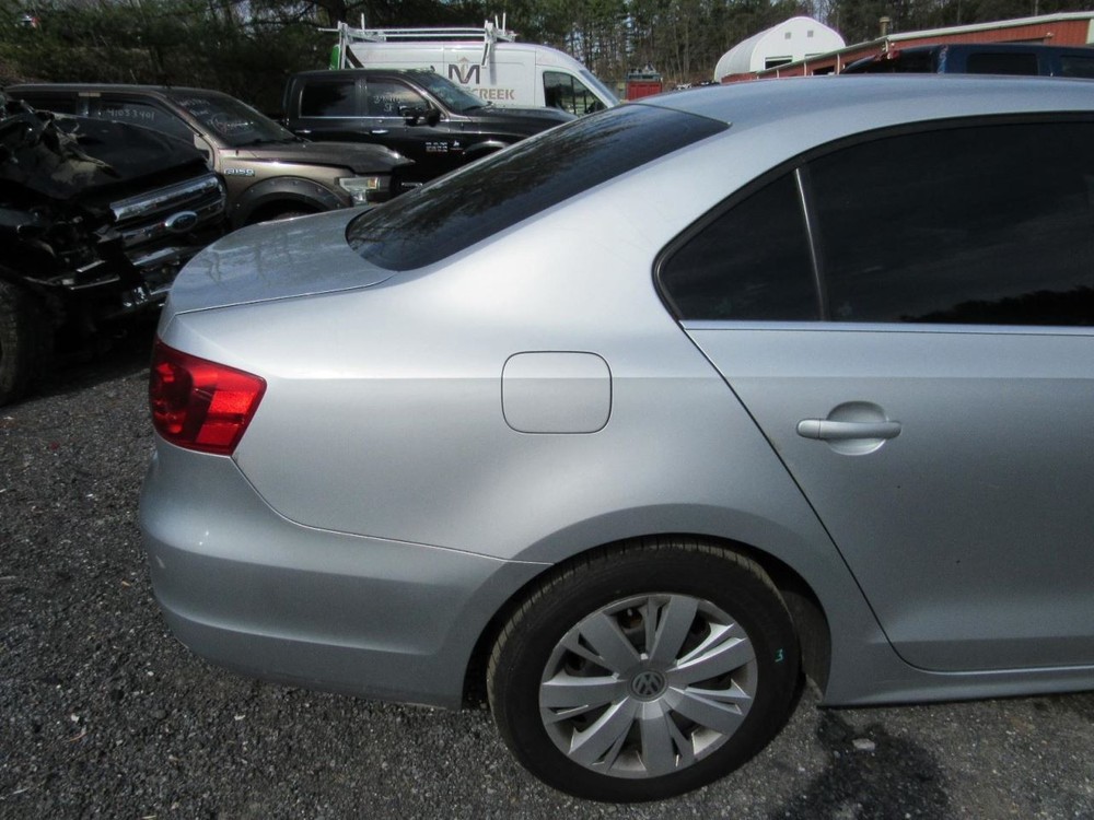 JETTA 2013 Glove Box 1037035