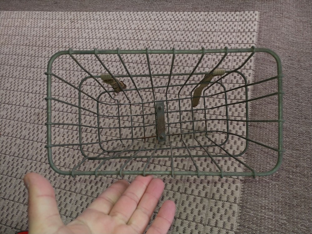 VINTAGE BICYCLE METAL WIRE FRONT BASKETS