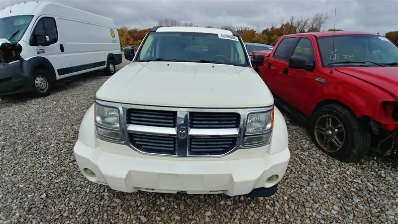 Driver Sun Visor With Illumination Fits 07-10 NITRO 78432