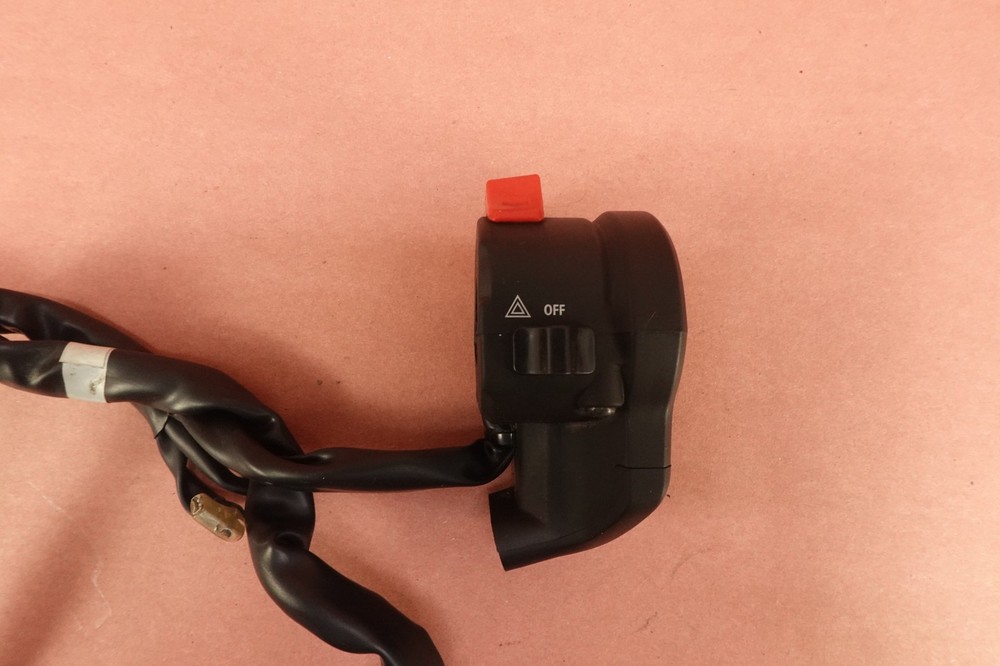 2018-2023 Yamaha R3 YZFR3 RIGHT HANDLEBAR STOP START KILL SWITCH